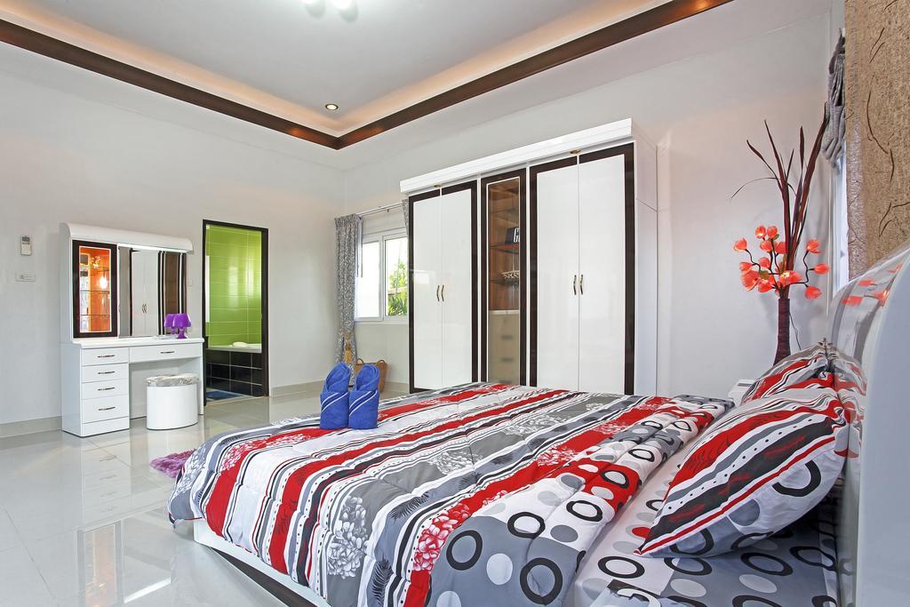 Victoria Villa Praia de Jomtien Exterior foto