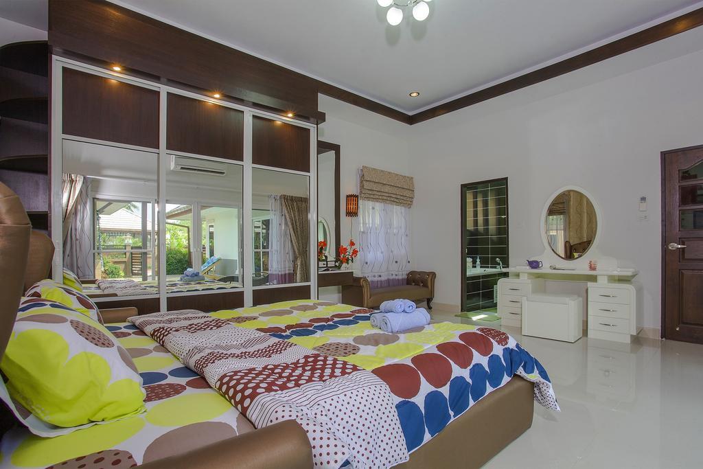 Victoria Villa Praia de Jomtien Exterior foto