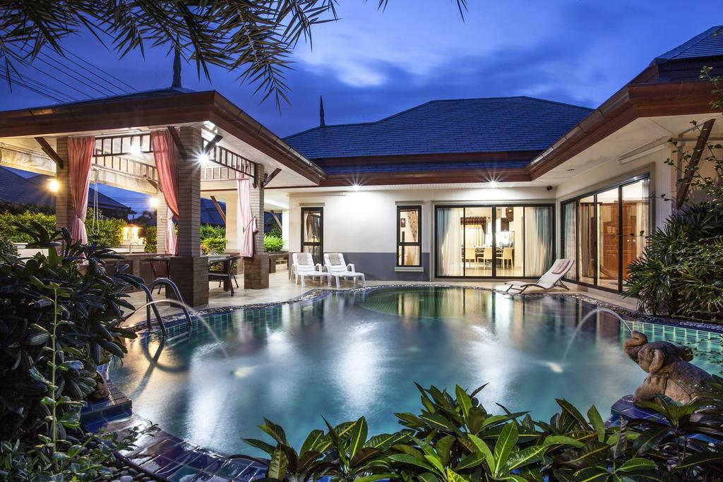 Victoria Villa Praia de Jomtien Exterior foto