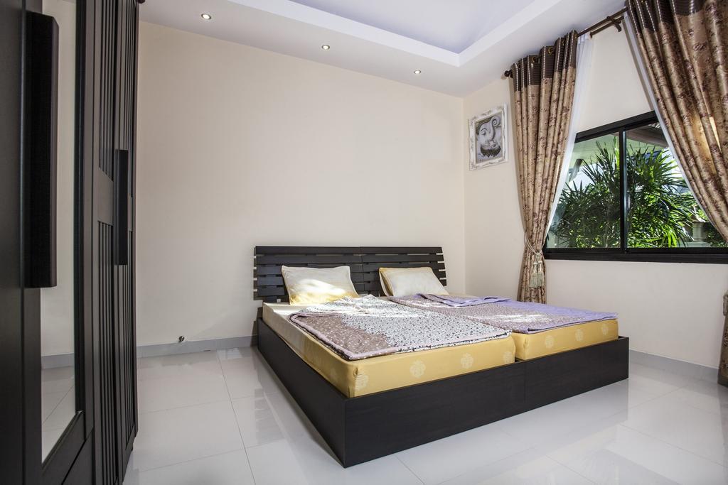 Victoria Villa Praia de Jomtien Exterior foto