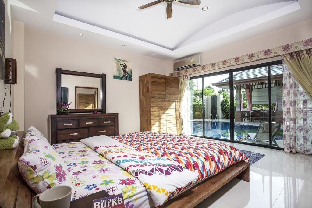 Victoria Villa Praia de Jomtien Exterior foto