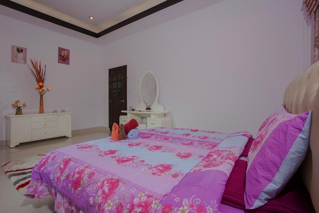 Victoria Villa Praia de Jomtien Exterior foto