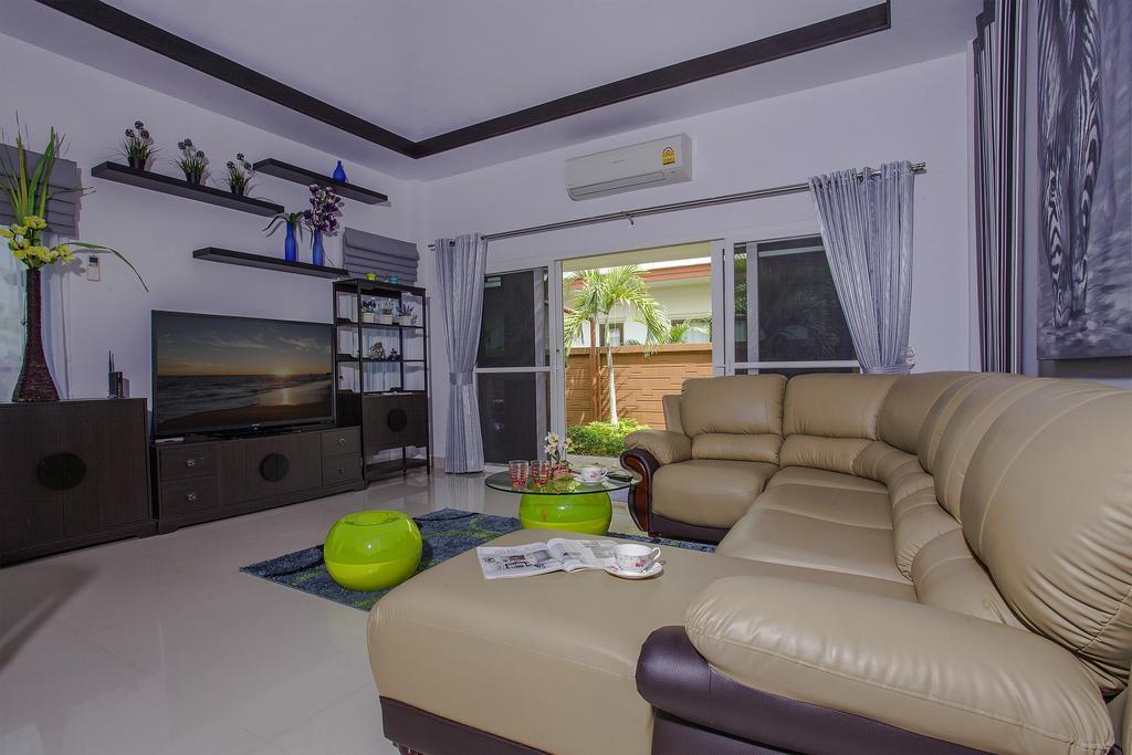 Victoria Villa Praia de Jomtien Exterior foto