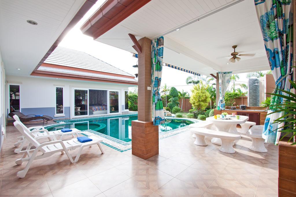 Victoria Villa Praia de Jomtien Exterior foto